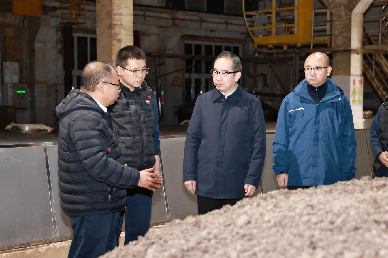 陈华调研茅台酒2026年度一轮次生产